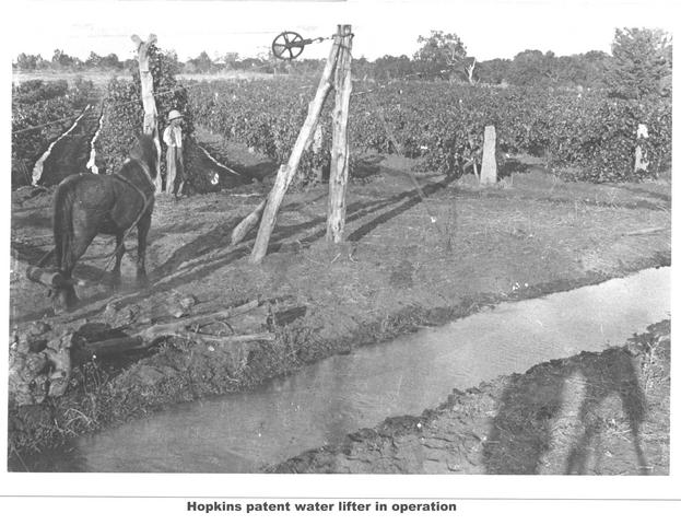 Hopkins patent water lifter in operation Mildura