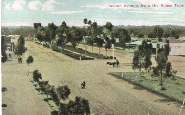 Deakin Ave from the house tops. Mildura.
