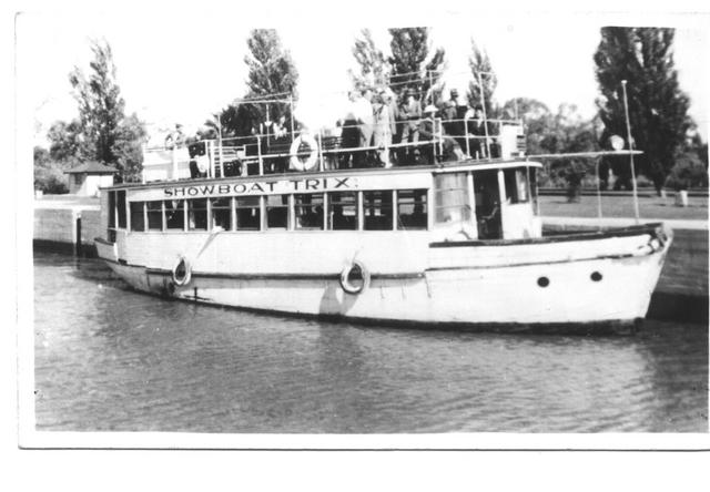 Showboat 'Trix' Mildura.