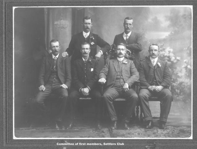 Commitee of first Members, Settlers Club, Mildura.