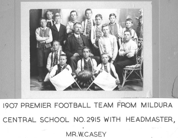 Premier Football team from Central School No 2915, Mildura.