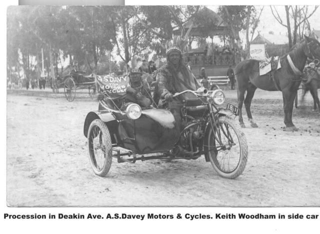 Procession in Deakin Avenue,Mildura.