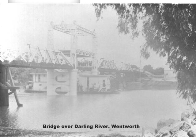 Bridge over Darling River, Wenthworth NSW, Mildura.