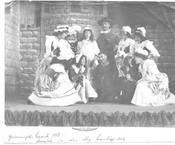 Actors in stage performance, Mildura. 