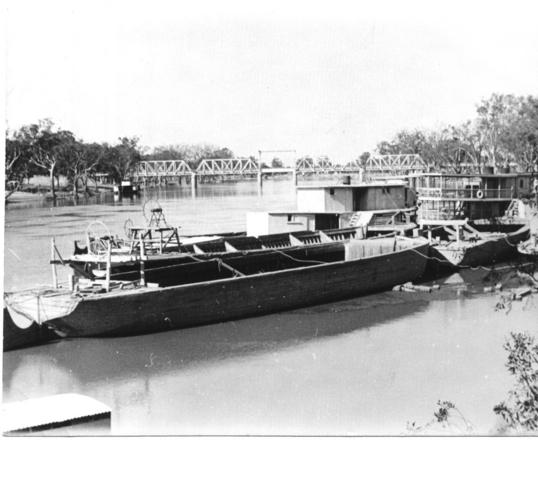 Barges & Paddle Steamers, Mildura.