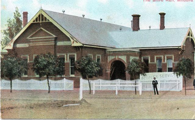 Shire Hall Deakin Ave Mildura.