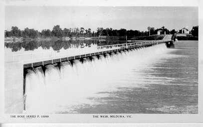 The weir, Murray river Mildura