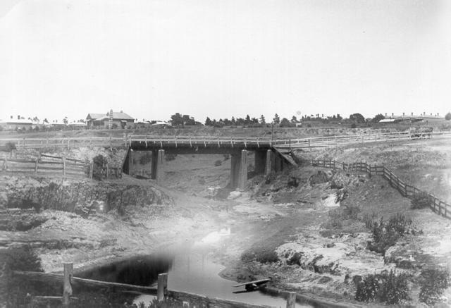  Albion Bridge Looking at Essendon