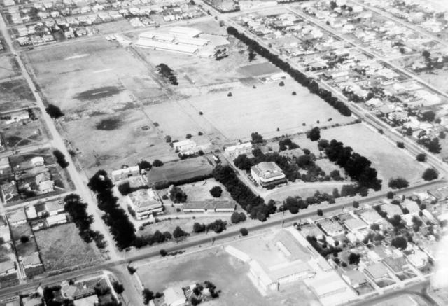  Looking East from Wiseman House to the Technical School. Glenroy