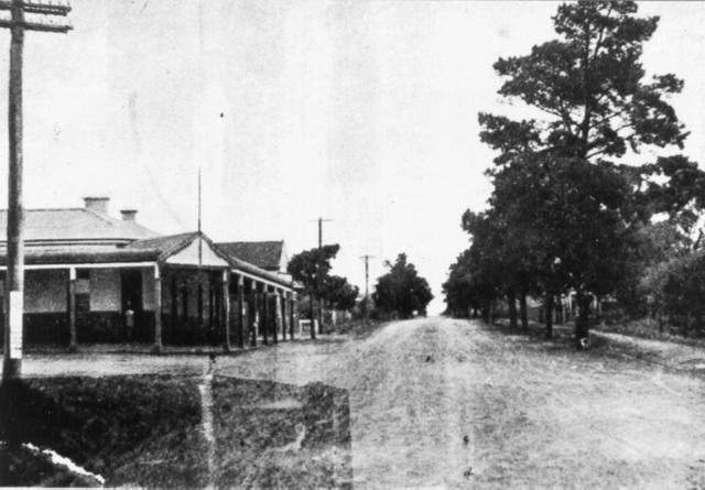  Hotel and Shop. Sydney Rd.. Campbellfield