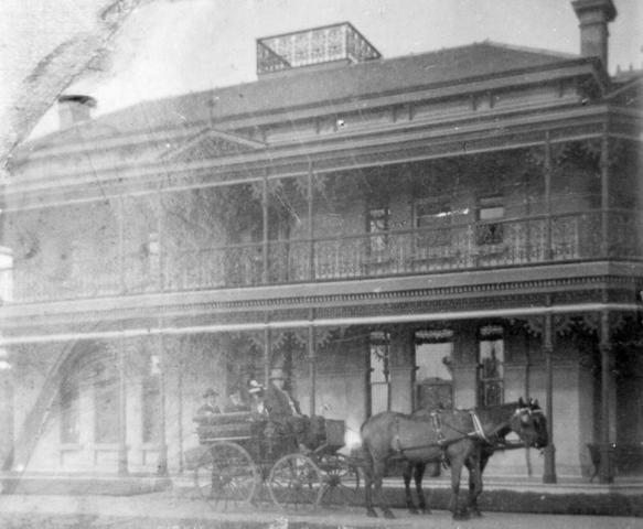  Horse Drawn Carriage. Widford St.. Glenroy