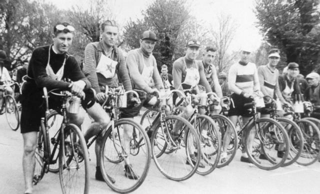  Start of Colac to Melbourne Amateur Cycle Race