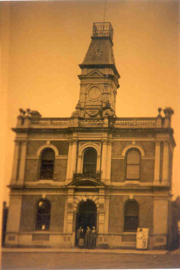 Town Hall, Yea