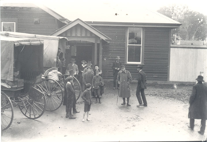 Moving in, Alexandra District