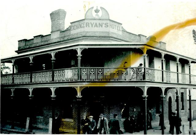 McNairs Alexandra Hotel. Grant Street Alexandra.
