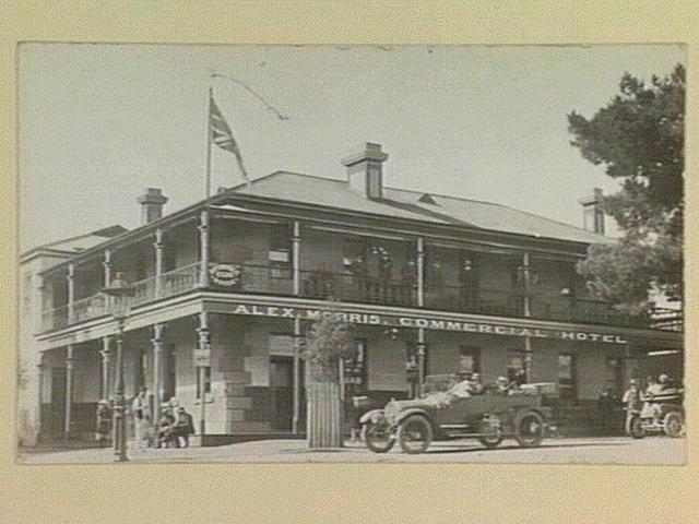 Alex Morris Commercial Hotel. Grant Street Alexandra.