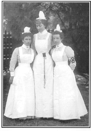 Student nurses in Hospital gardens