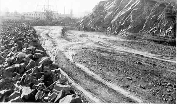 [roadworks near the Yarra]
