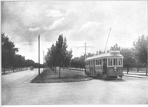 [tram on Dandenong Road]