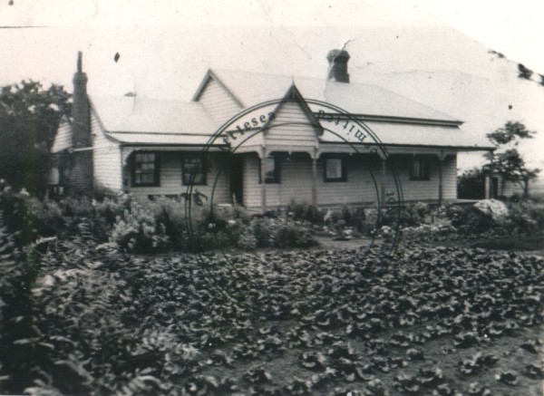 Mann's Farmhouse, Lalor