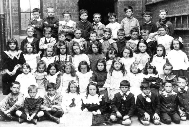 Abbotsford Primary School (Lithgow Street) Grade 2B