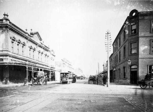 Intersection of Smith and Johnston Streets looking south