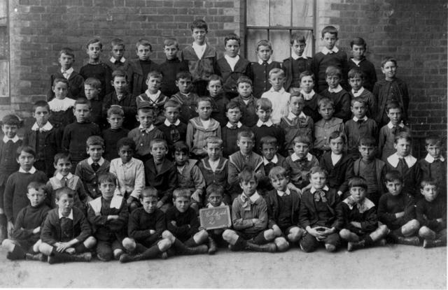 Andrew Webb's class photo at Yarra Park Primary School