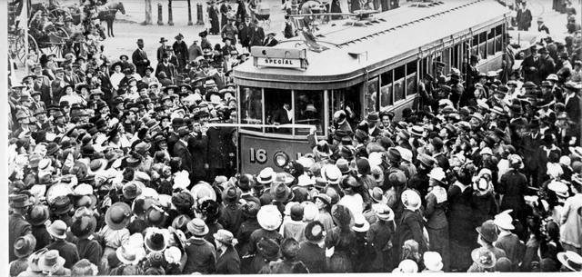 Electric tram