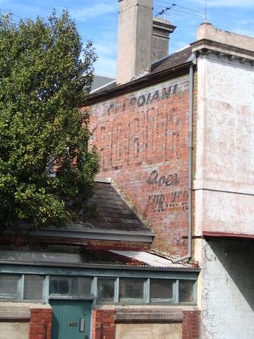 Robur Tea sign