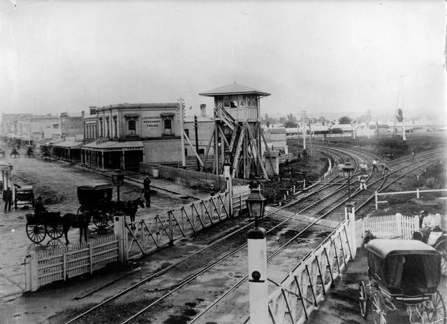 Swan Street Rail Crossing