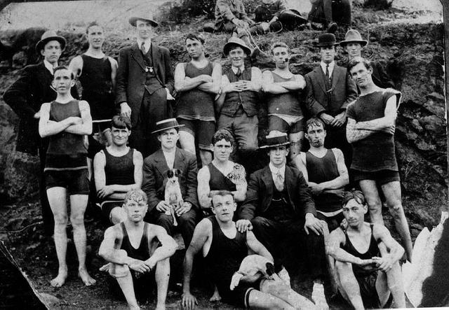 Swimmers on Yarra bank