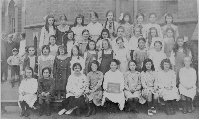 Faraday Street School Grades 7 & 8