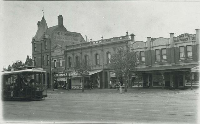 Queens Parade, North Fitzroy - north side.