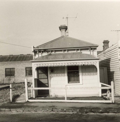 No. 8, Brooks Crecent, North Fitzroy