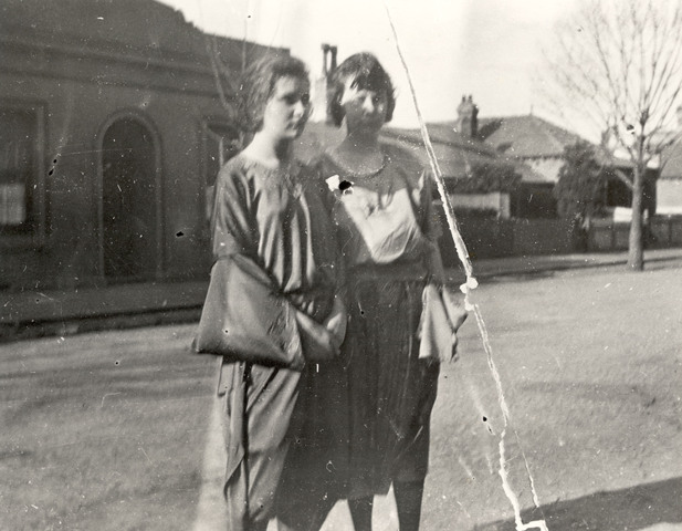 Lillian Holmes and friend, 37 King William Street, Fitzroy