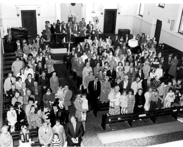Congregation in the Church of Christ tabernacle
