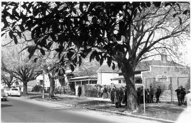 Flemington Road, between Abbotsford and Errol Streets